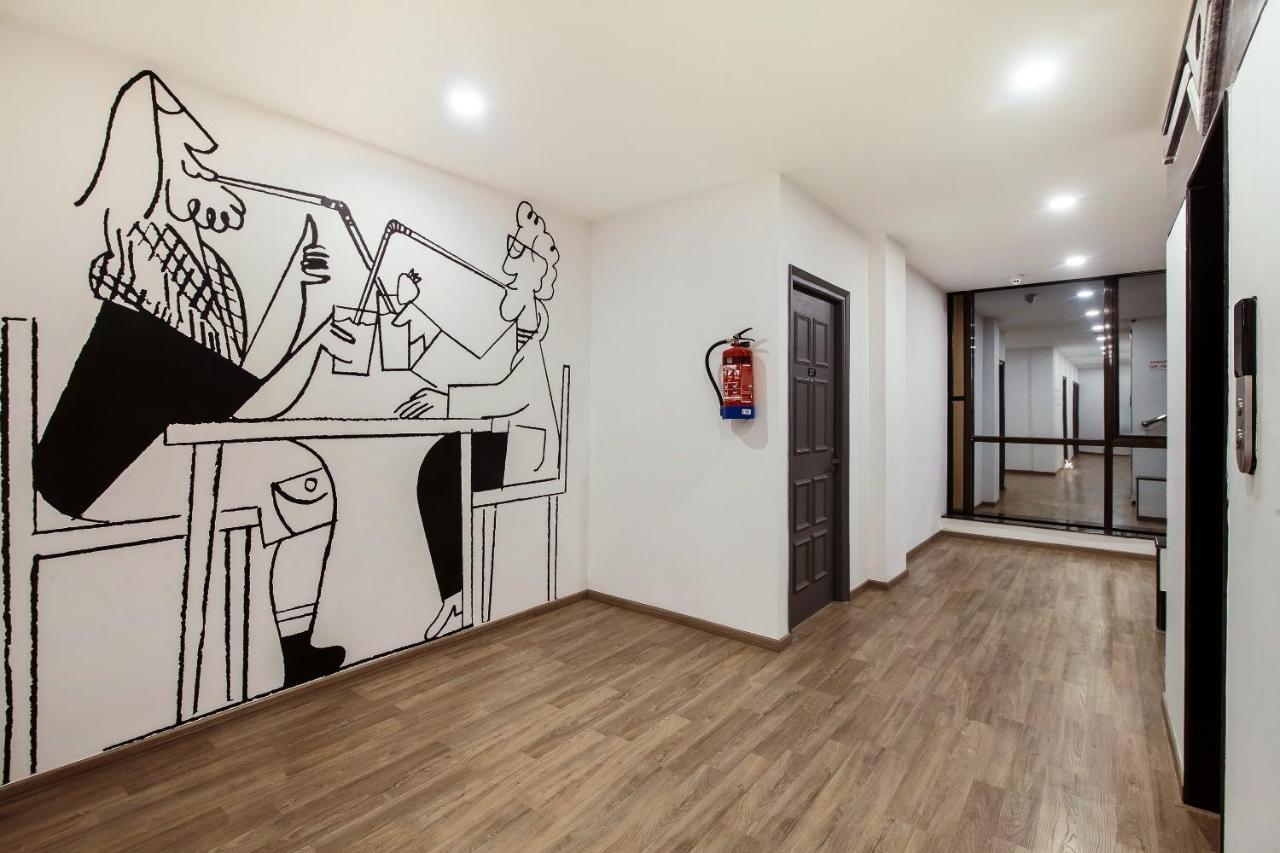 Hotel Navjivan Himatnagar Екстер'єр фото