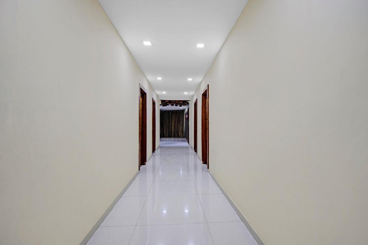 Hotel Navjivan Himatnagar Екстер'єр фото